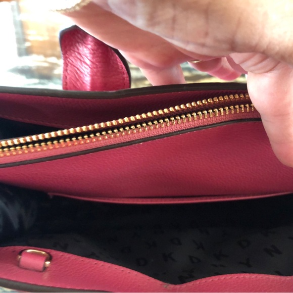 DKNY bag - Picture 4 of 7